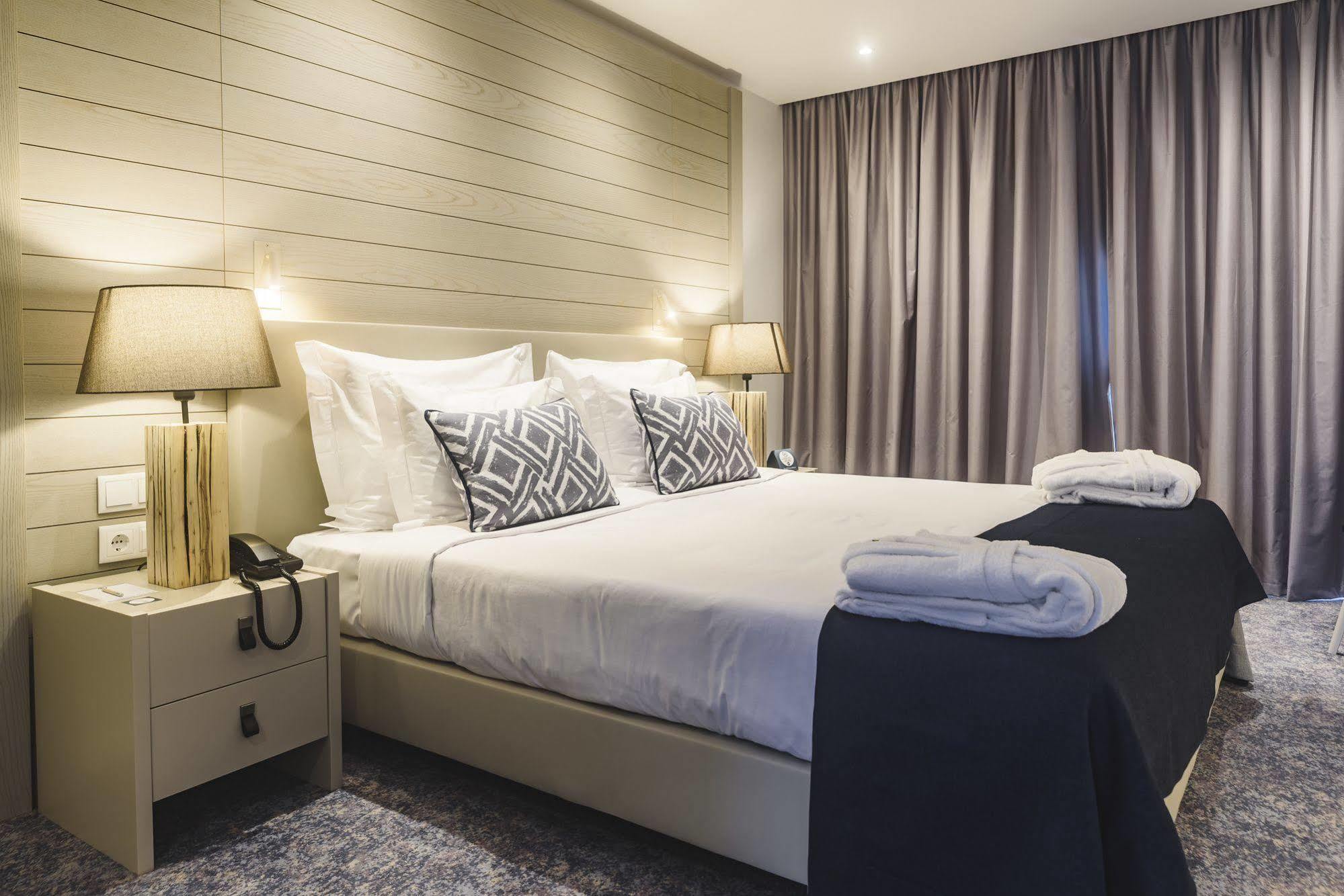 Mh Atlantico Hotell Atouguia Da Baleia Eksteriør bilde